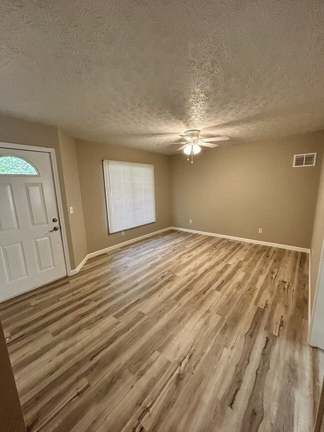 Photo - 708 Spruce St