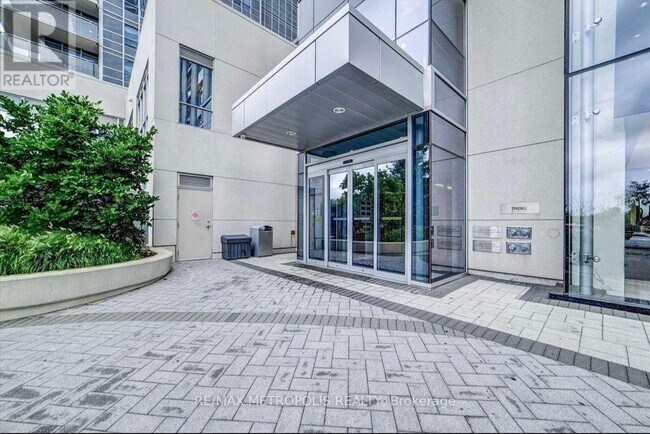 Photo - 255 Village Green Square Unit 507