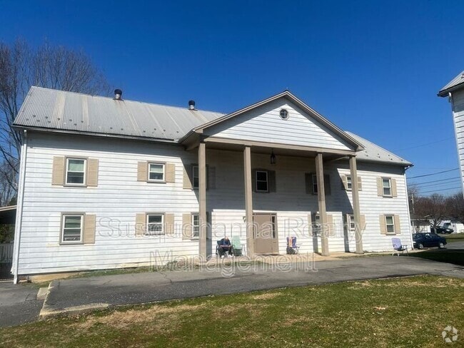 Building Photo - 1053 Henn Ave Rental
