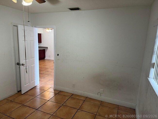1471 NW 22nd St Unit A