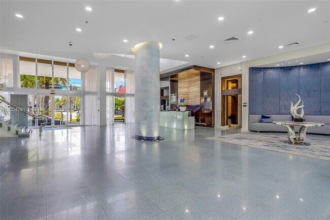 Photo - 2775 NE 187th St Unit 318