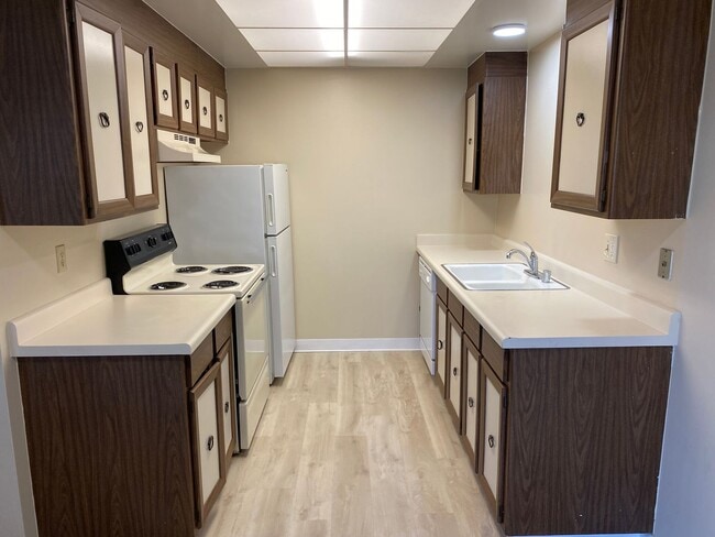 329 Auburn Way Unidad 329-02
