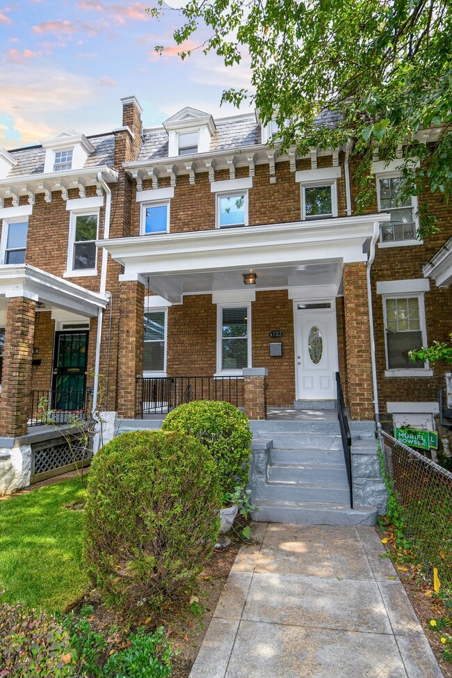 Photo - 4723 Georgia Ave NW Townhome