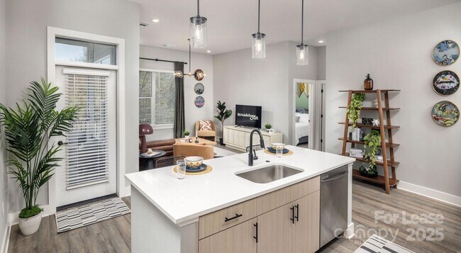 Photo - 1015 N Alexander St Unit A6