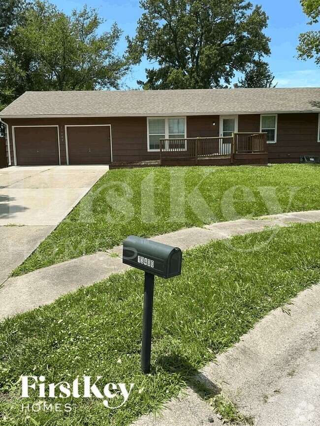 Building Photo - 13400 Oakland Ave Rental