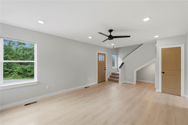 Photo - 14 Marisco Ln
