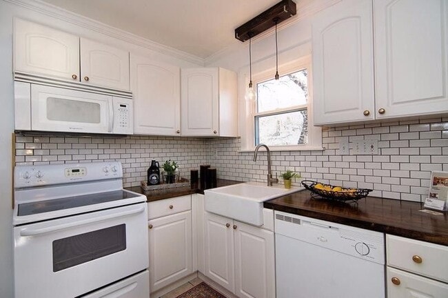 Photo - 4067 Paxton Ave