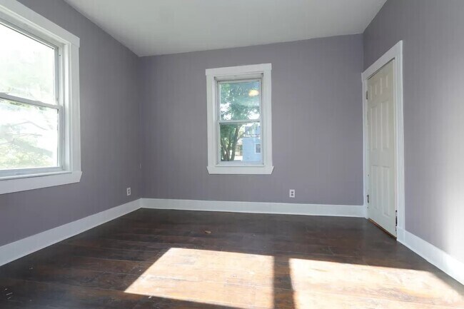 Building Photo - 196 Sherman St Unit 2 Rental