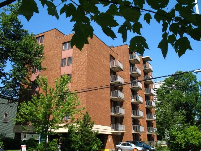 Building Photo - 1157-1157 Tower Rd Unit 706