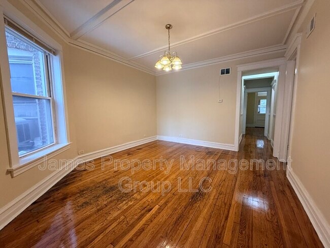 Photo - 3213 W Warren Blvd