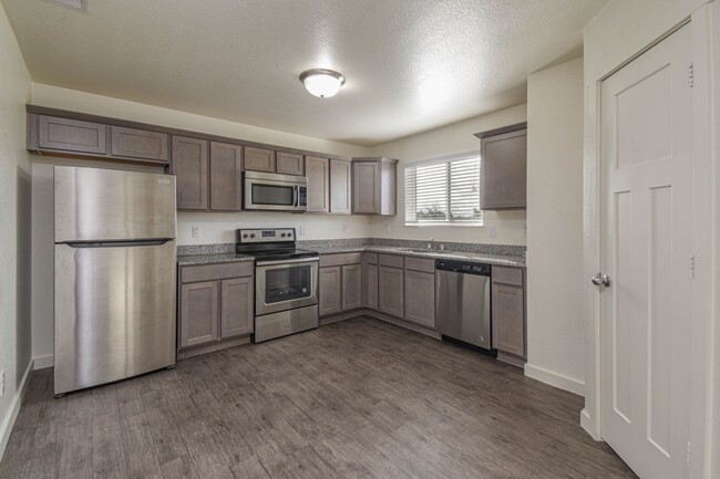 Photo - 21155 Gosling Rd Unit 13C