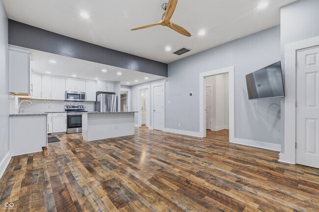 Photo - 1330 Lexington Ave