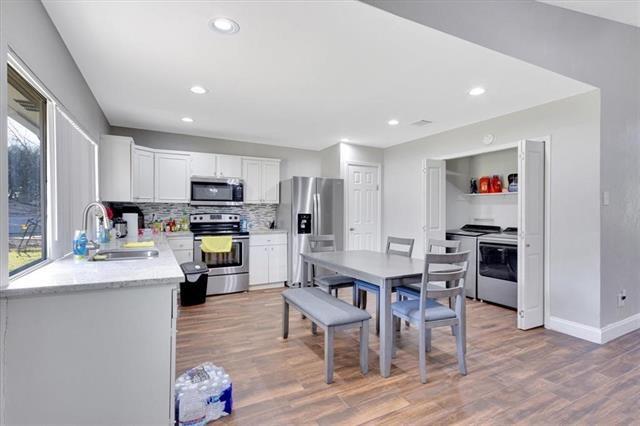 Photo - 330 Nettle Dr