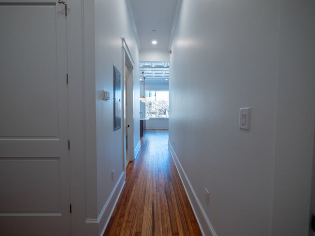 Photo - 121 N Main St