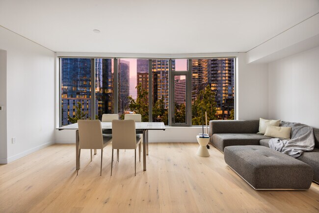 2510 6th Ave Unit 403