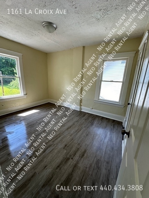 Photo - 1161 La Croix Ave