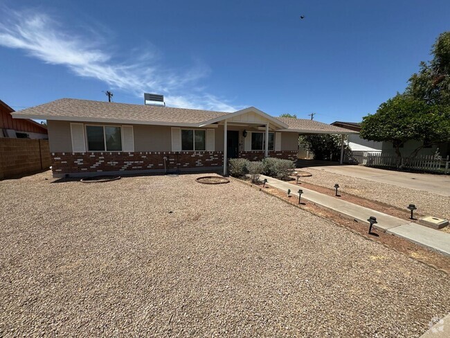 Building Photo - 1040 S Grand Rental