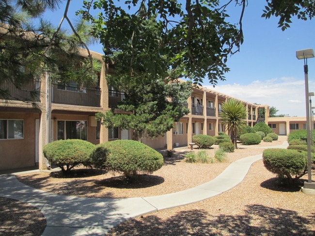 Photo - El Pueblo Apartments