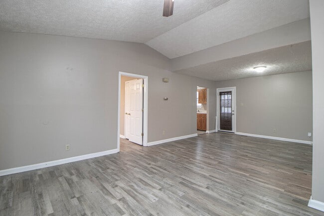 Photo - 131 Lillian Dr