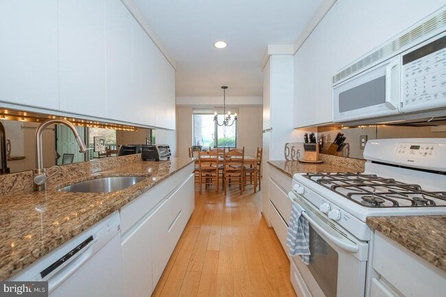 Photo - 1637 Oakwood Dr Unit S-122