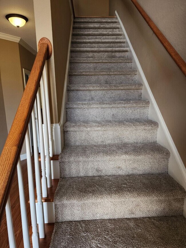 2001B Cambria Drive Townhome Townhome Rental in Greenville NC