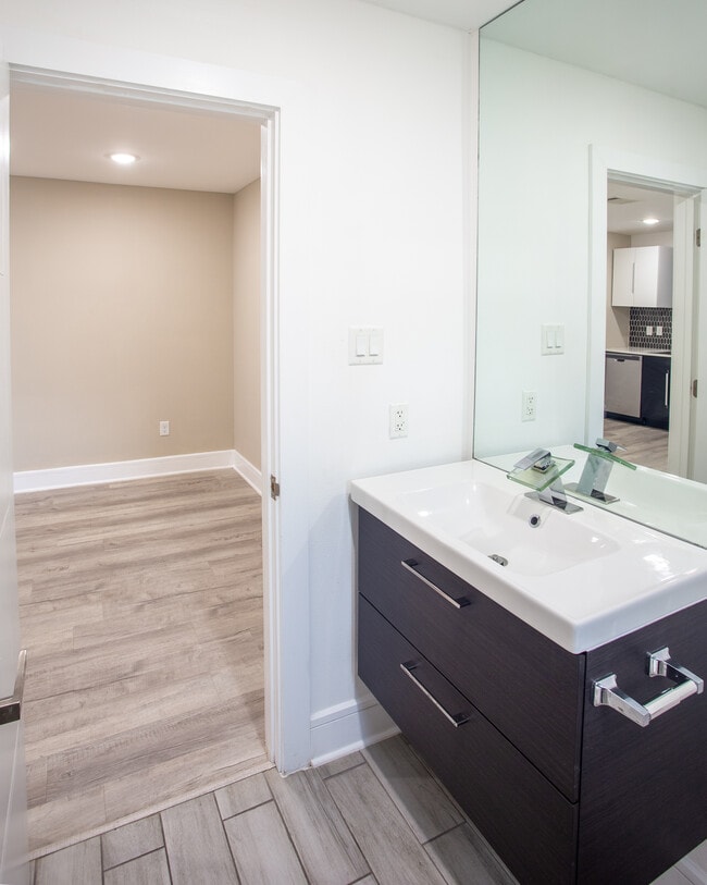 1414 Bennett