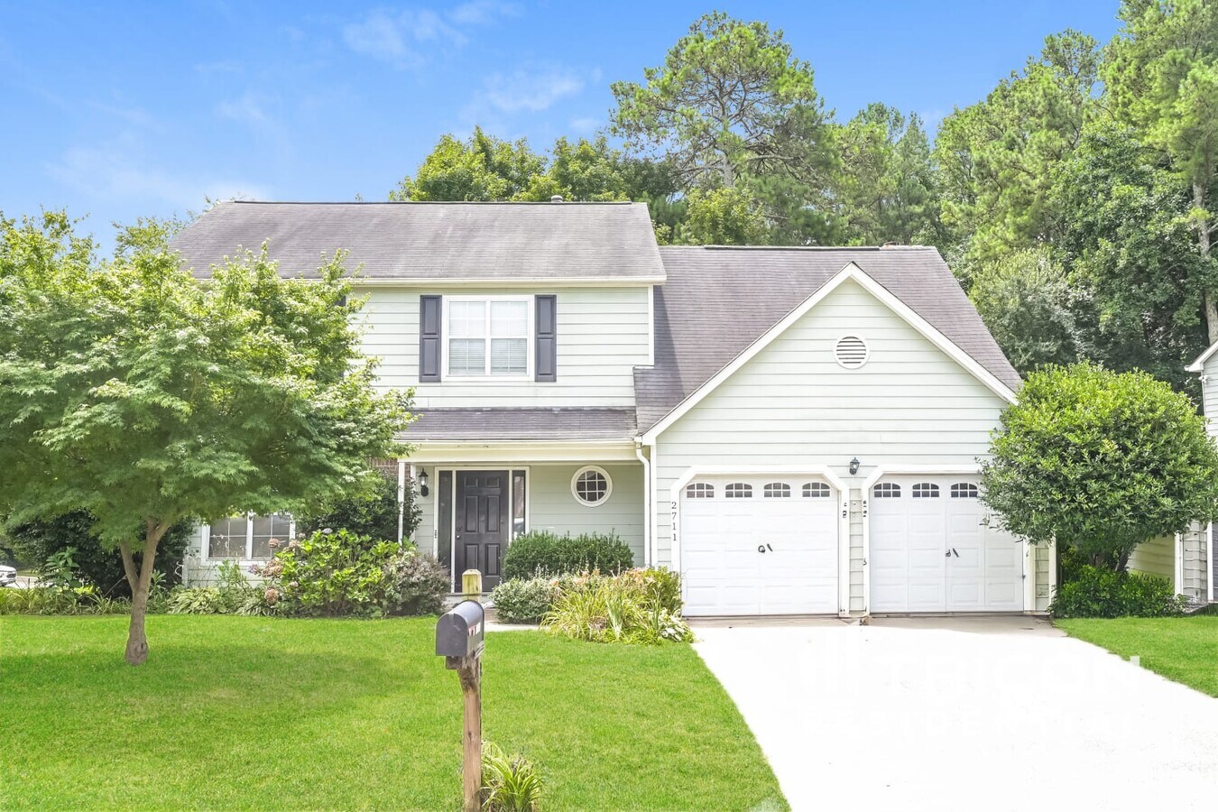 Photo - 2711 Woodside Dr House