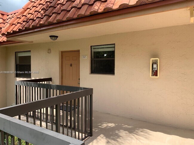 Photo - 15705 W Waterside Cir Unit 203