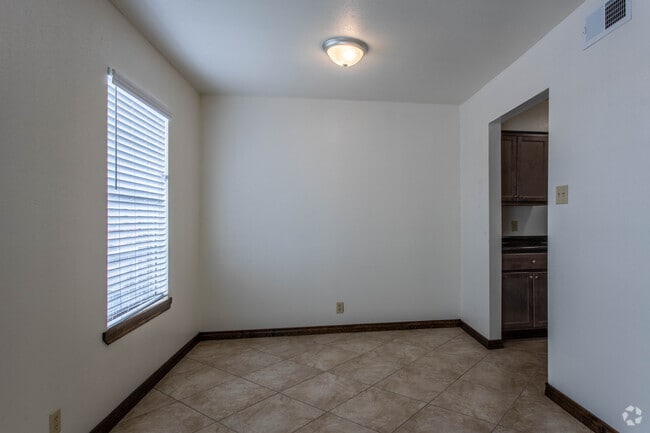 1 BR, 1 BA - 680 SF - Tropicana Apartments