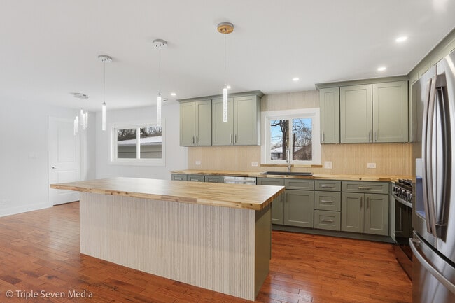 Photo - 505 Geronimo St