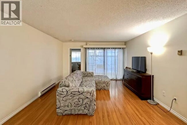 Photo - 2F 836 TWELFTH STREET Unit 2F