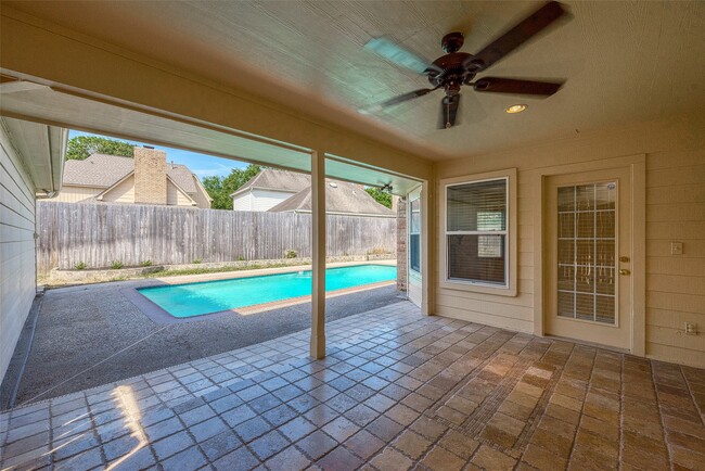 Photo - 20206 Cadogan Ct