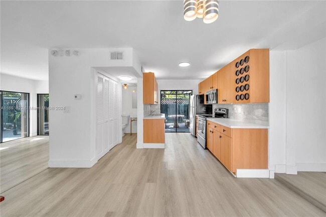 Photo - 2745 SW 32nd Ave