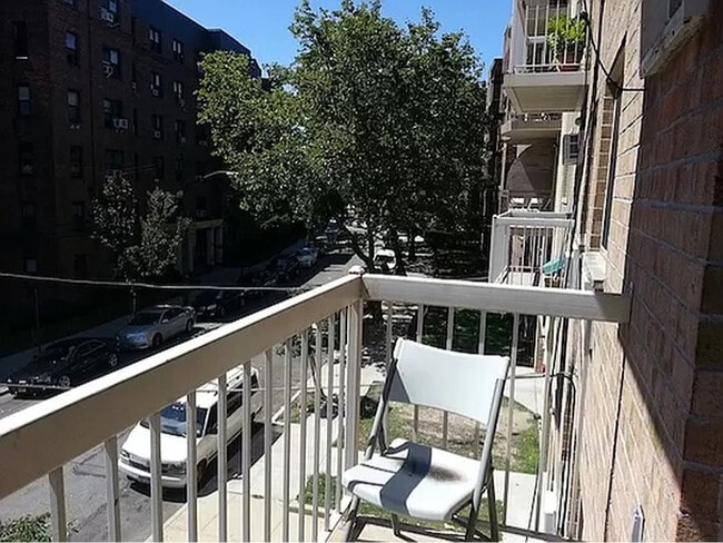 Photo - 141-33 Pershing Crescent