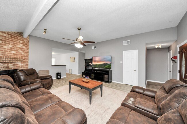 Photo - 11031 Kirkmead Dr