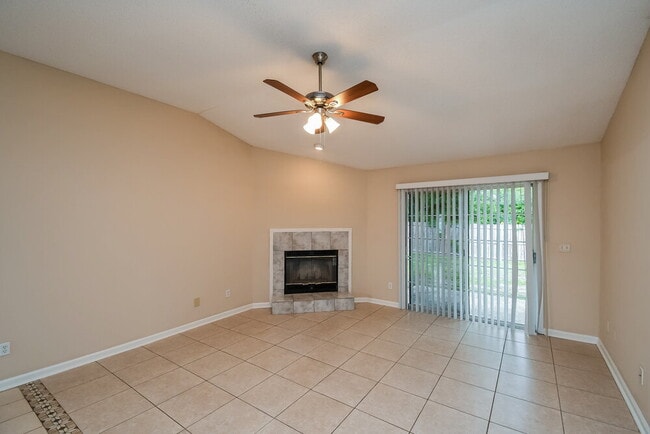 Photo - 7835 Longhorn Cir E