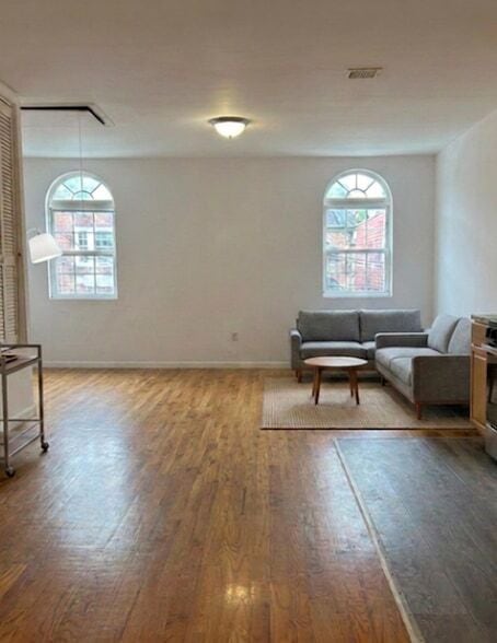 Photo - 35 Stegman St