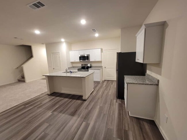 Photo - 6085 Majestic Crk Trl