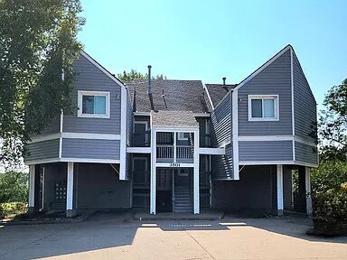 Photo - 1 bedroom, 1 bathroom lower level unit with River views. Unidad 2