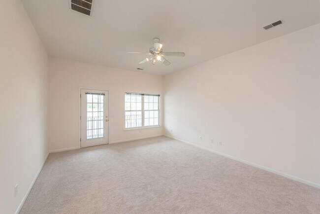 2800 S Knightsbridge Cir