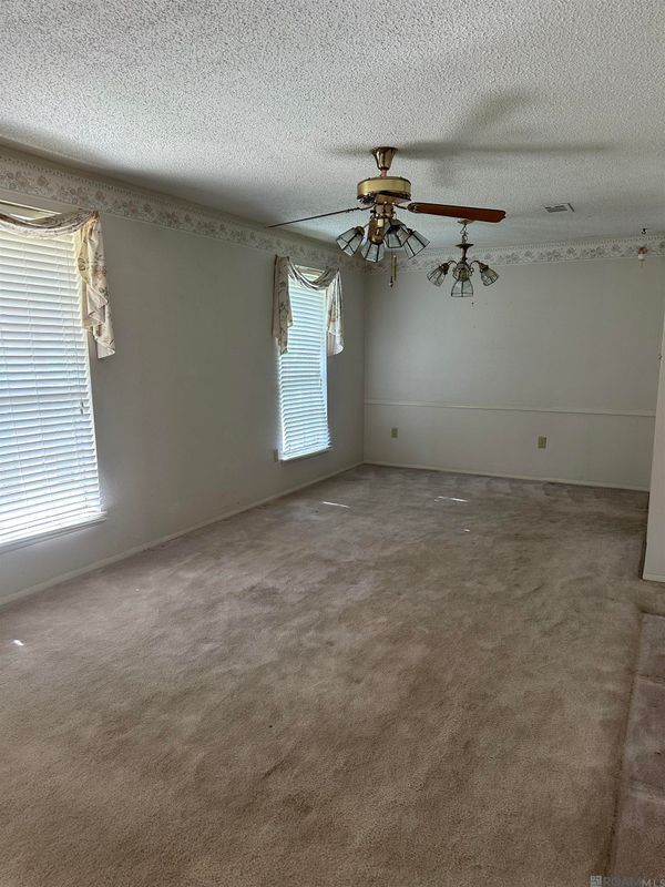 Photo - 2208 Sprucewood Dr