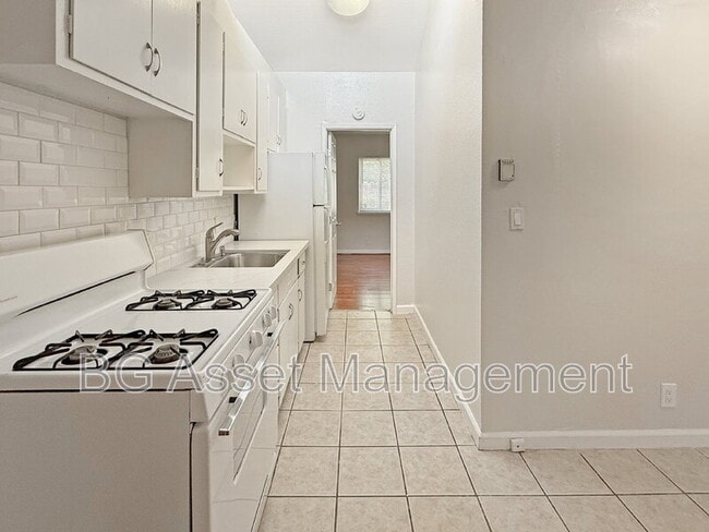 Photo - 945 S 45th St Unit A