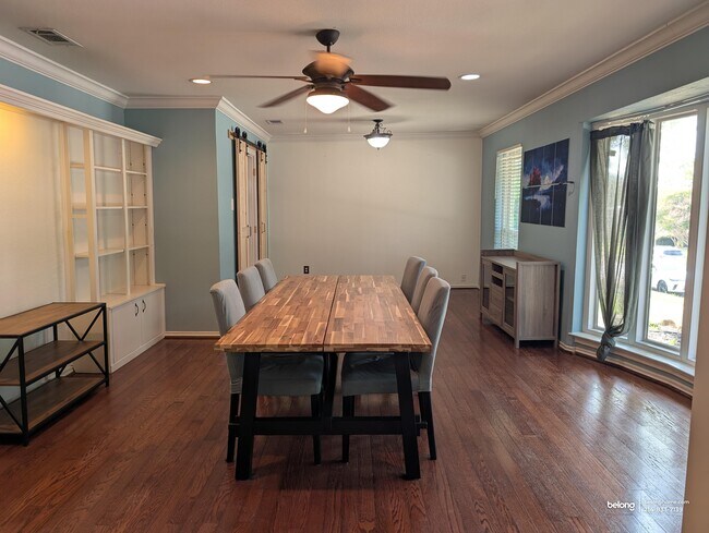 Photo - 1406 N Trail Dr