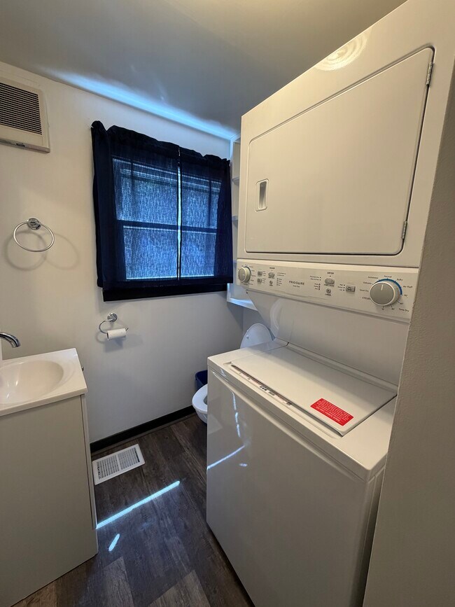 167 Howard Rd Unit 2
