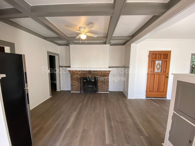 Building Photo - 4288 Cleveland Ave Unit 2