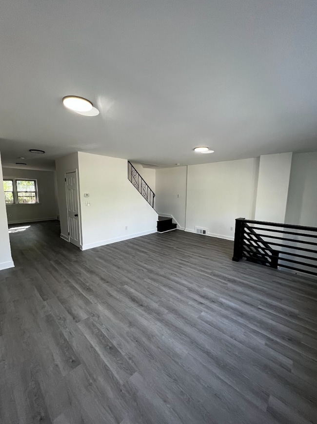 Photo - 1102 Ward St