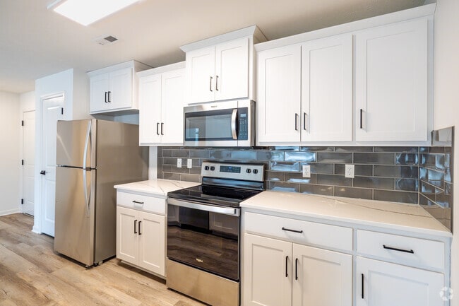2BD, 2BA - 1,152SF - Kitchen - Bellbrook Townhomes