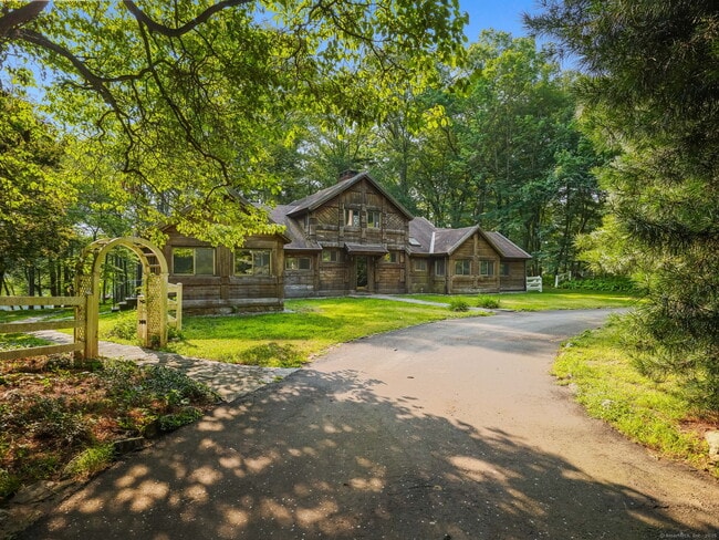 Photo - 3392 Huntington Rd