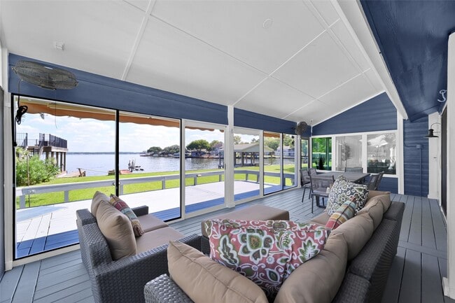 Building Photo - 39 Lakeview Village