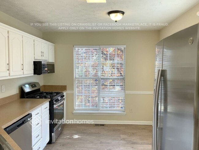 Photo - 580 Saddle Path Bend